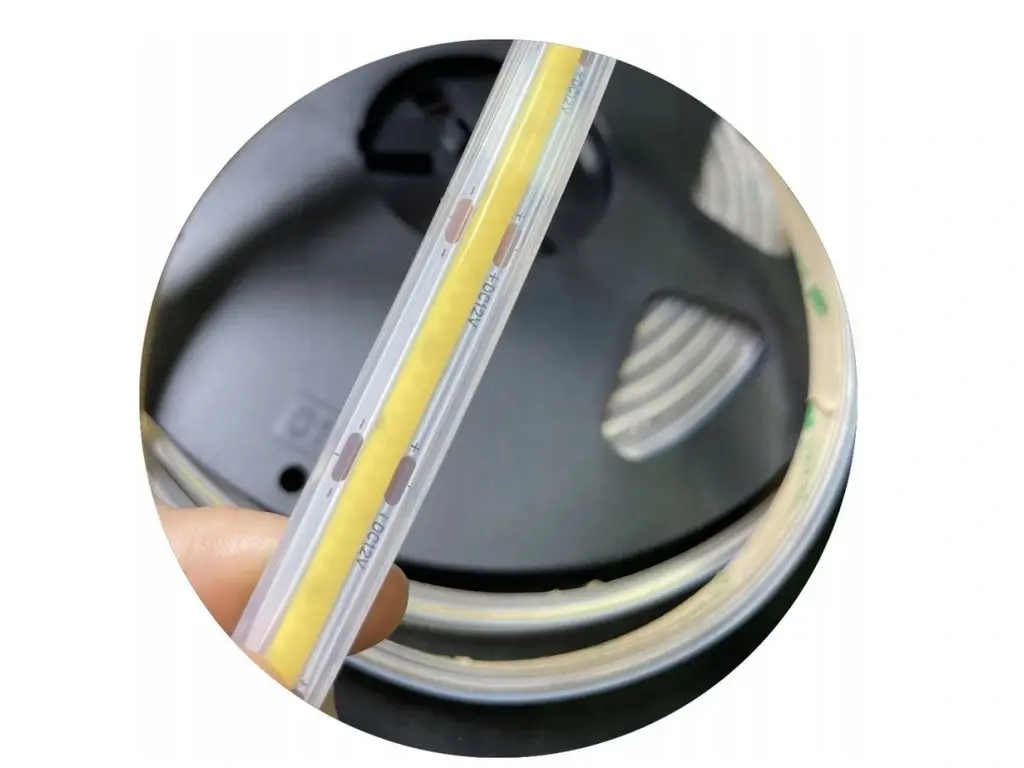 49228-10_49228-10-led-pasek-cob-neon-12v-528d-15w-m-ip20-1650lm-5m-studena-barva.webp